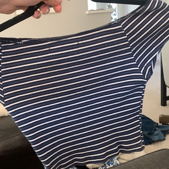 Brandy Melville crop top - Picture 5 of 5